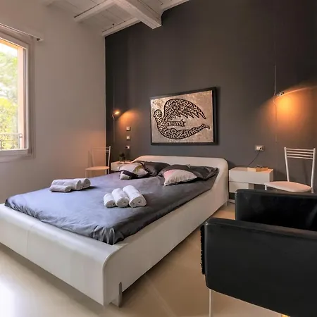 Feriehus Charming Flat In Centro A Con Posto Auto